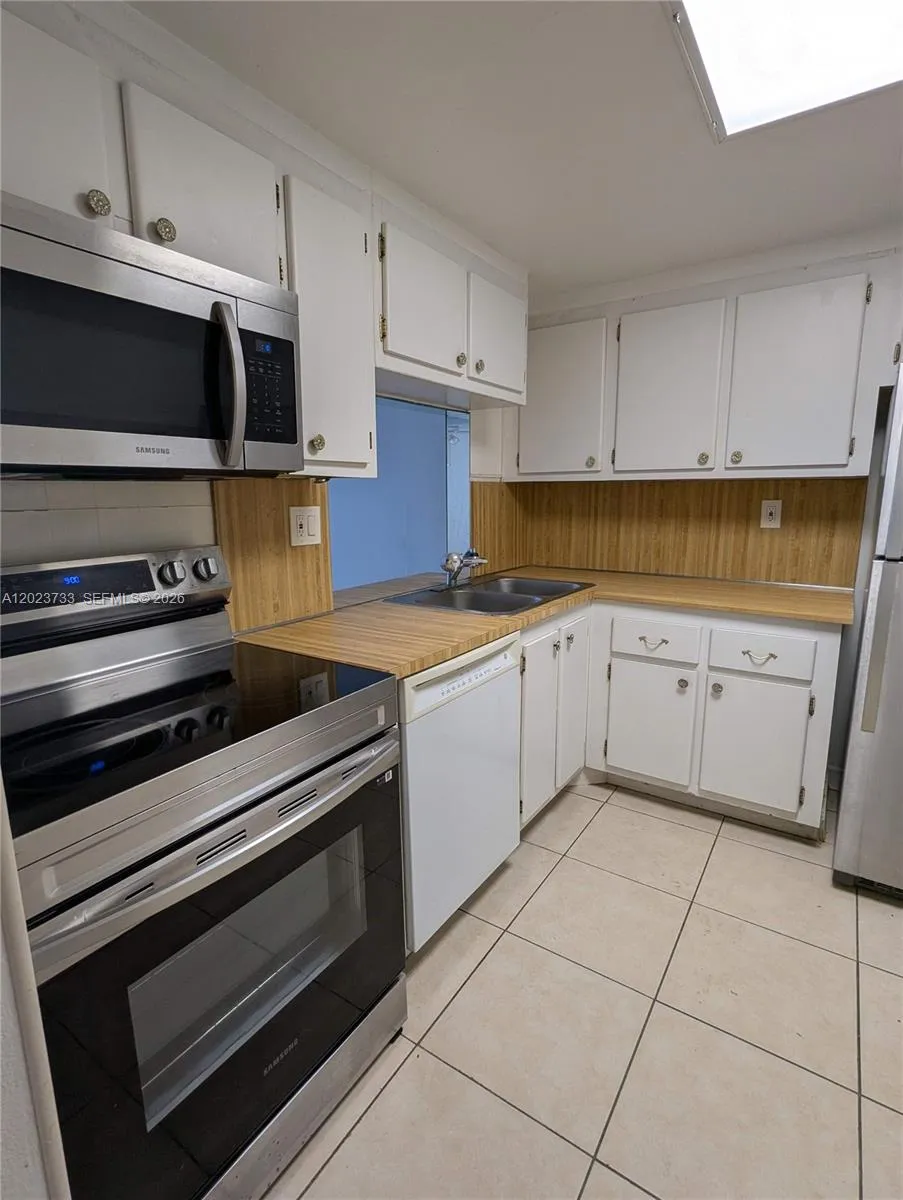 16751 NE 9th Ave # 408, North Miami Beach FL 33162