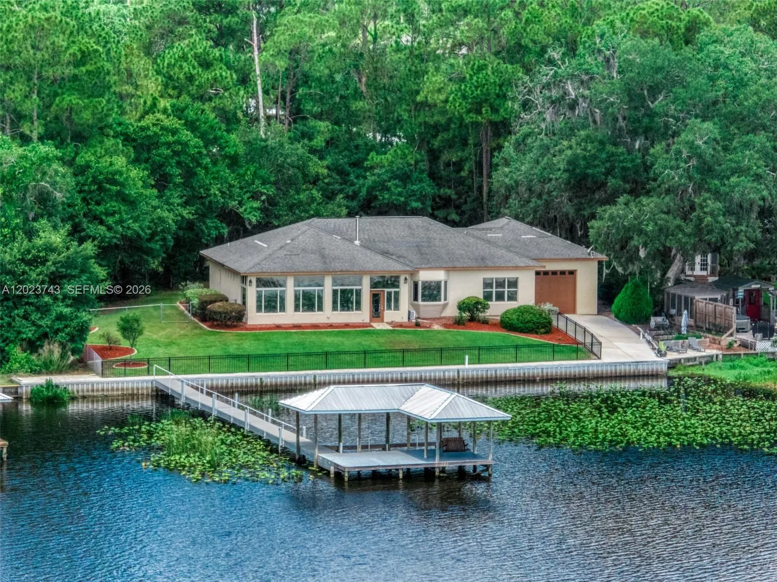 3 bedroom 3 bath for sale at 9526 Kingfisher PL, Sebring FL 33875