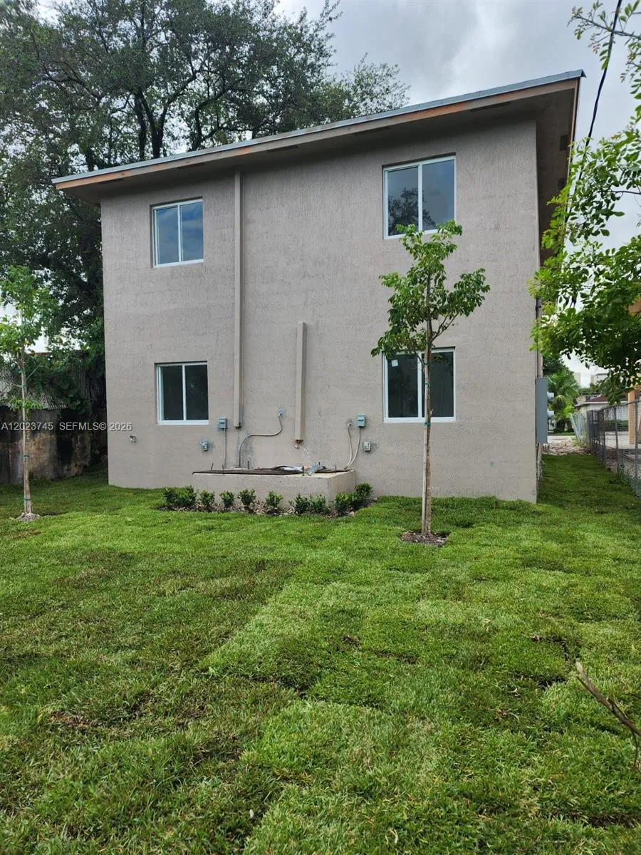 2750 NW 58th St # 2752, Miami FL 33142