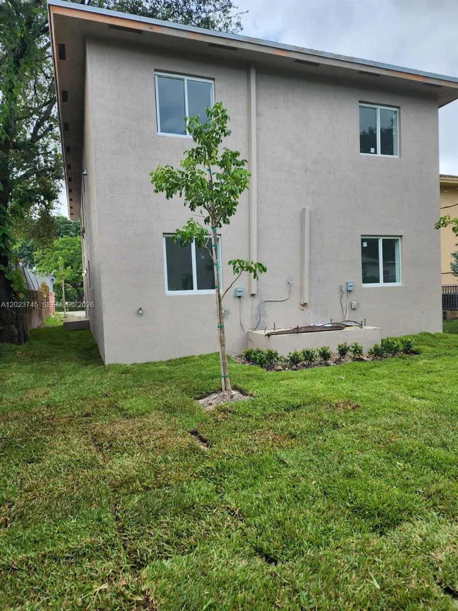 2750 NW 58th St # 2752, Miami FL 33142