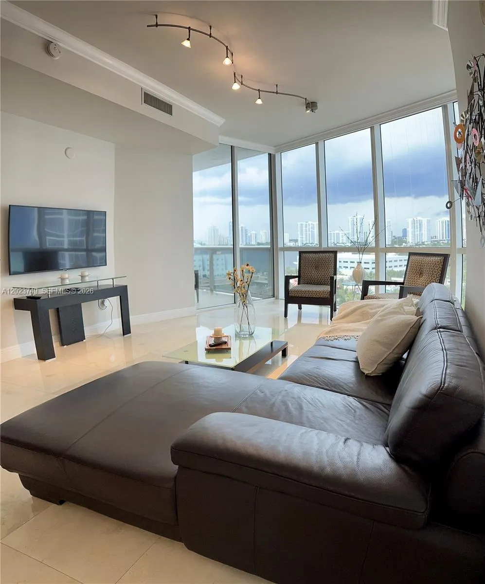 18101 Collins Ave # 1108, Sunny Isles Beach FL 33160