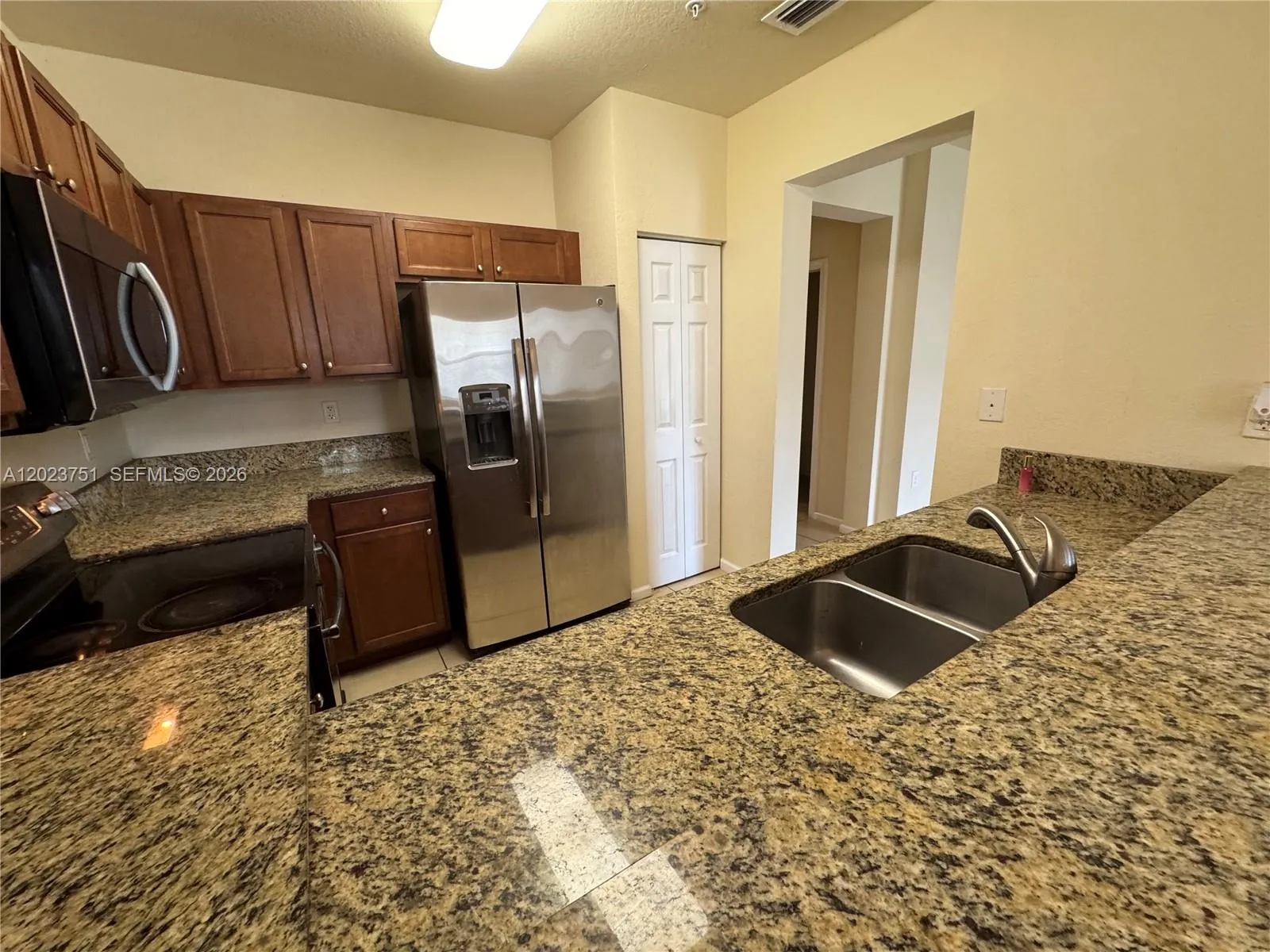 8650 NW 97 ave # 209, Doral FL 33178