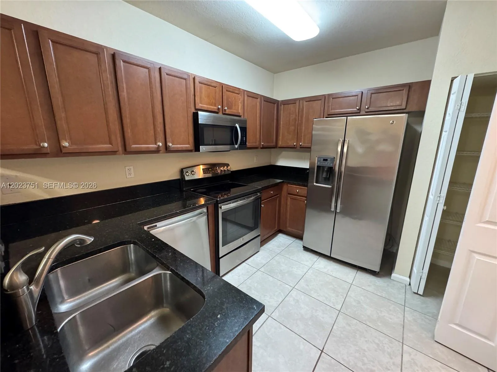 8650 NW 97 ave # 209, Doral FL 33178