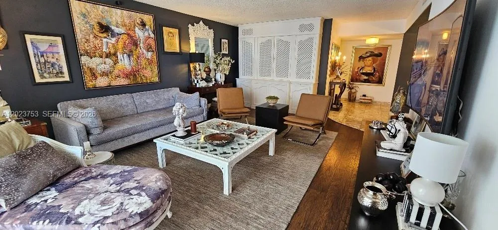 18061 Biscayne Blvd # 901, Aventura FL 33160