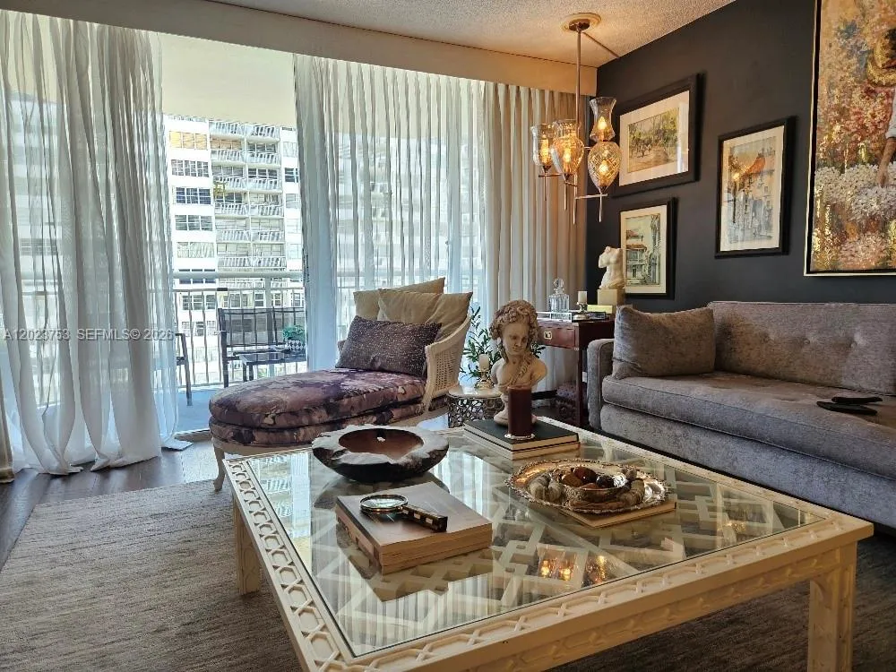 18061 Biscayne Blvd # 901, Aventura FL 33160