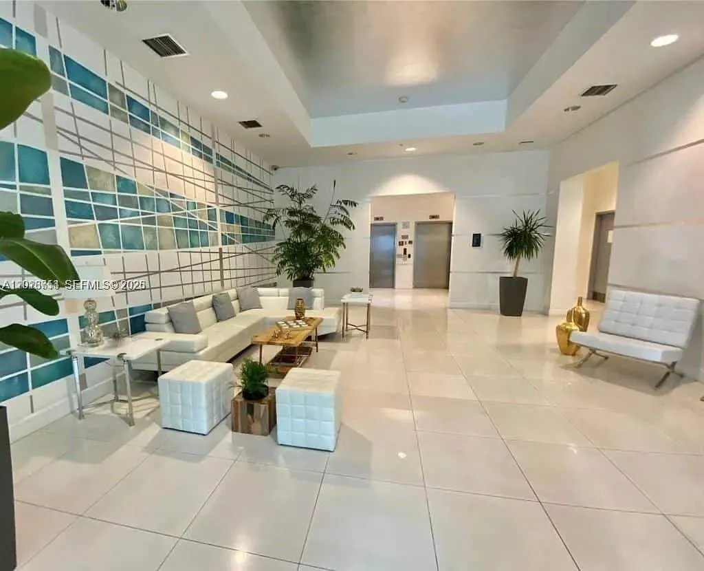 1723 SW 2nd Ave # 705, Miami FL 33129