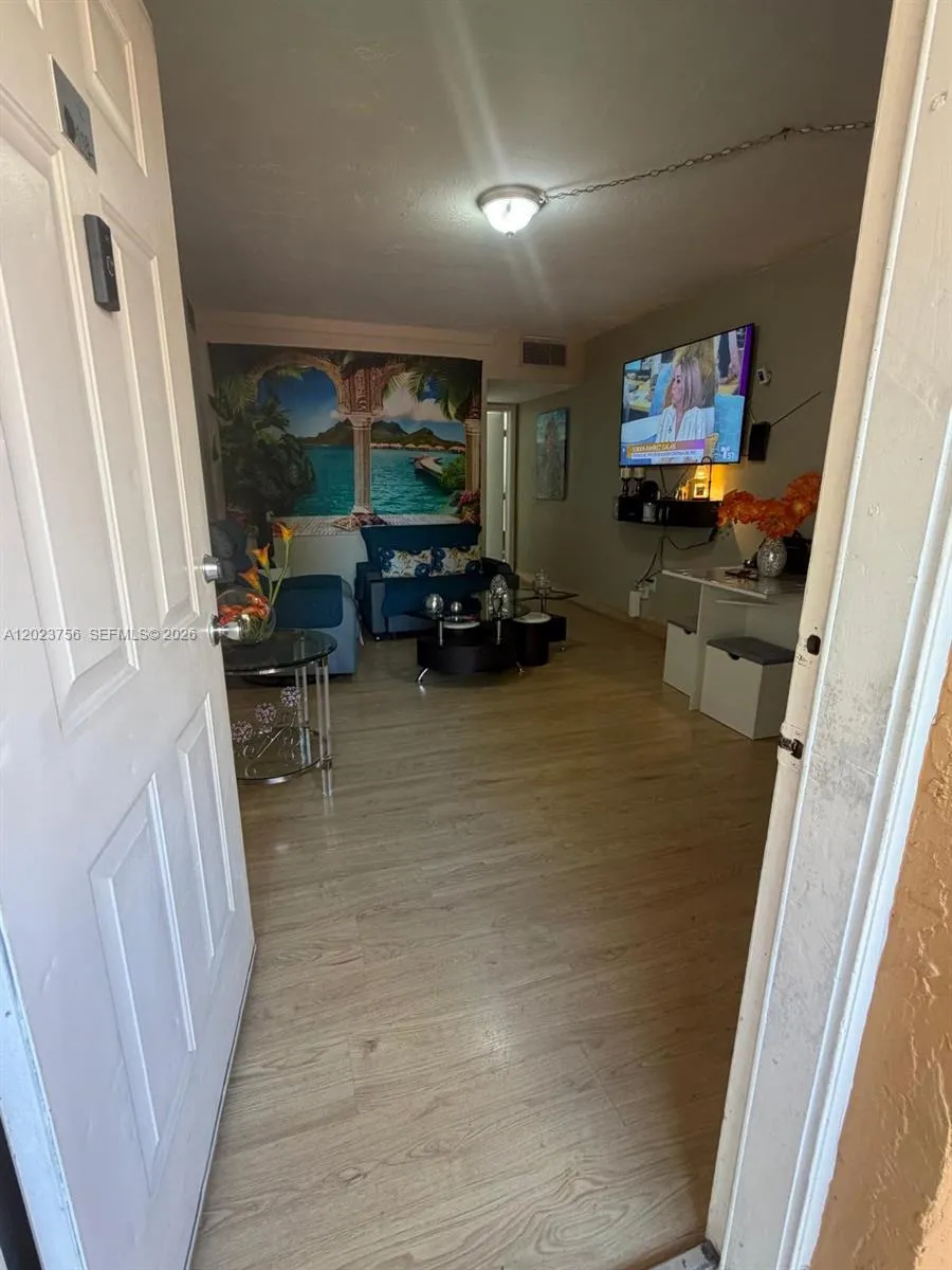 1245 W 24th St # 118, Hialeah FL 33010