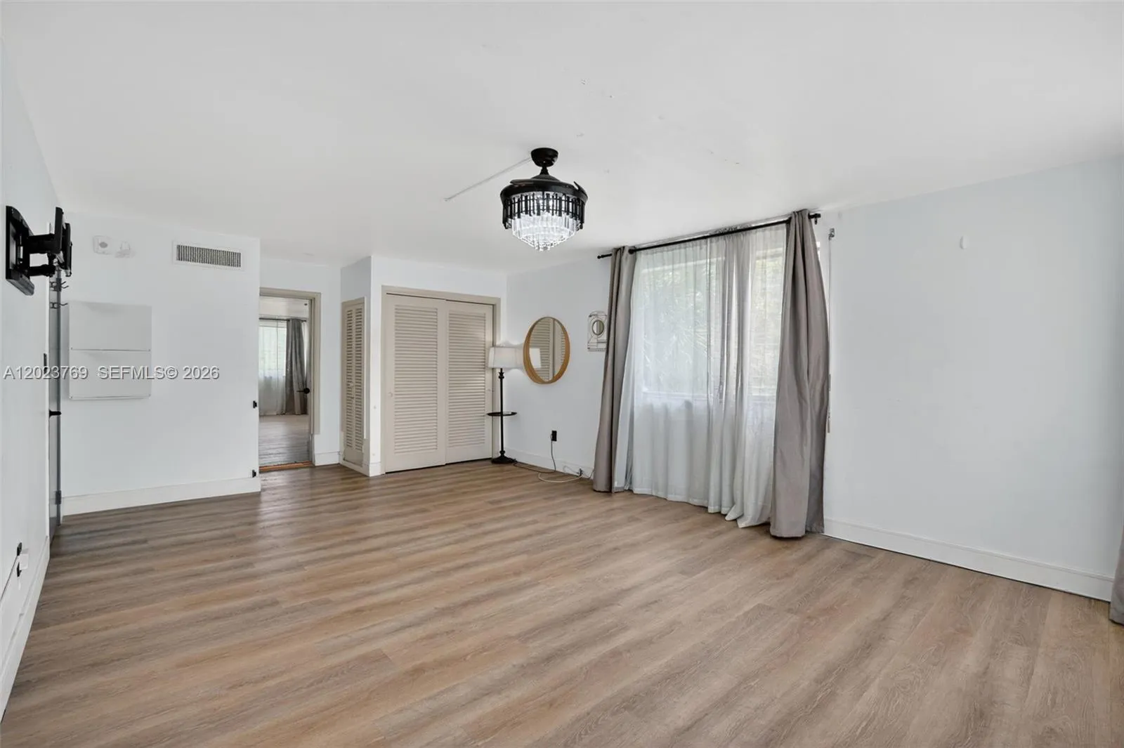 10240 Collins Ave # 207, Bal Harbour FL 33154