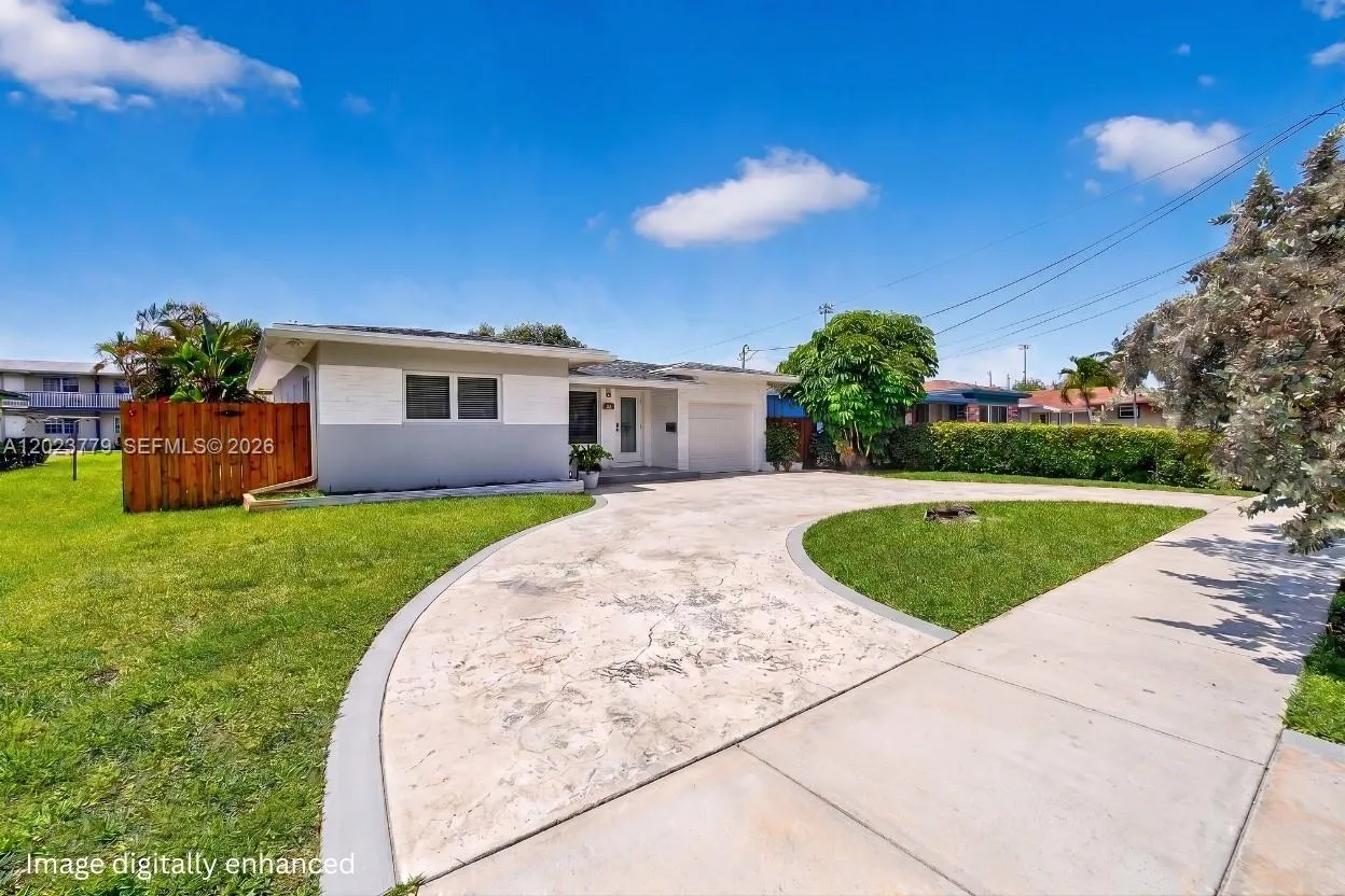 709 NW 9th Ct, Hallandale Beach FL 33009