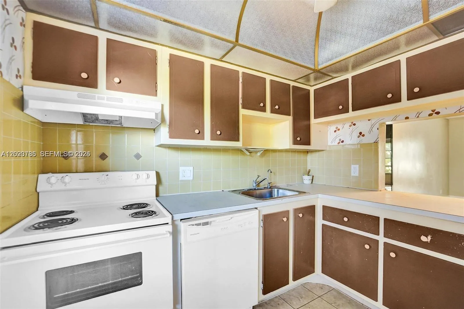 1030 Country Club Dr # 405, Margate FL 33063