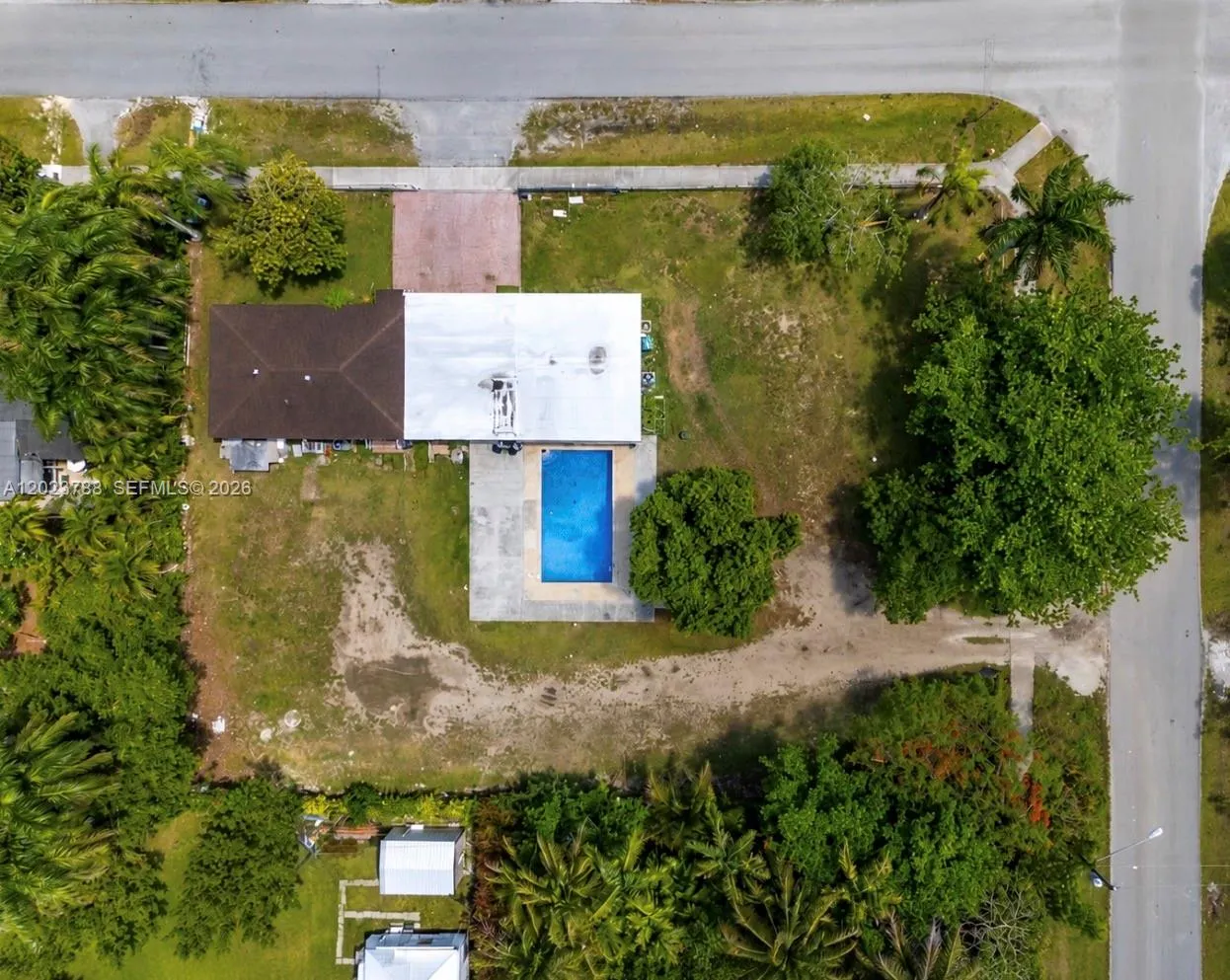 7 bedroom 3 bath for sale at 329 NW 13th St, Homestead FL 33030