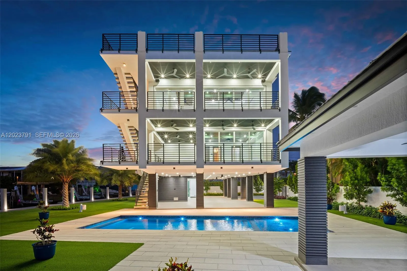 5 bedroom 3 bath for sale at 265 Pueblo St, Tavernier FL 33070