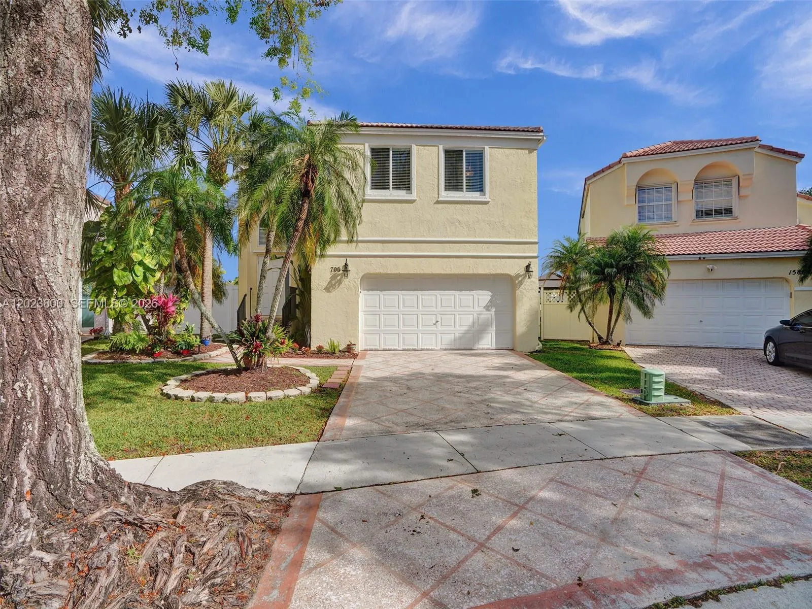 700 NW 158th Ln, Pembroke Pines FL 33028