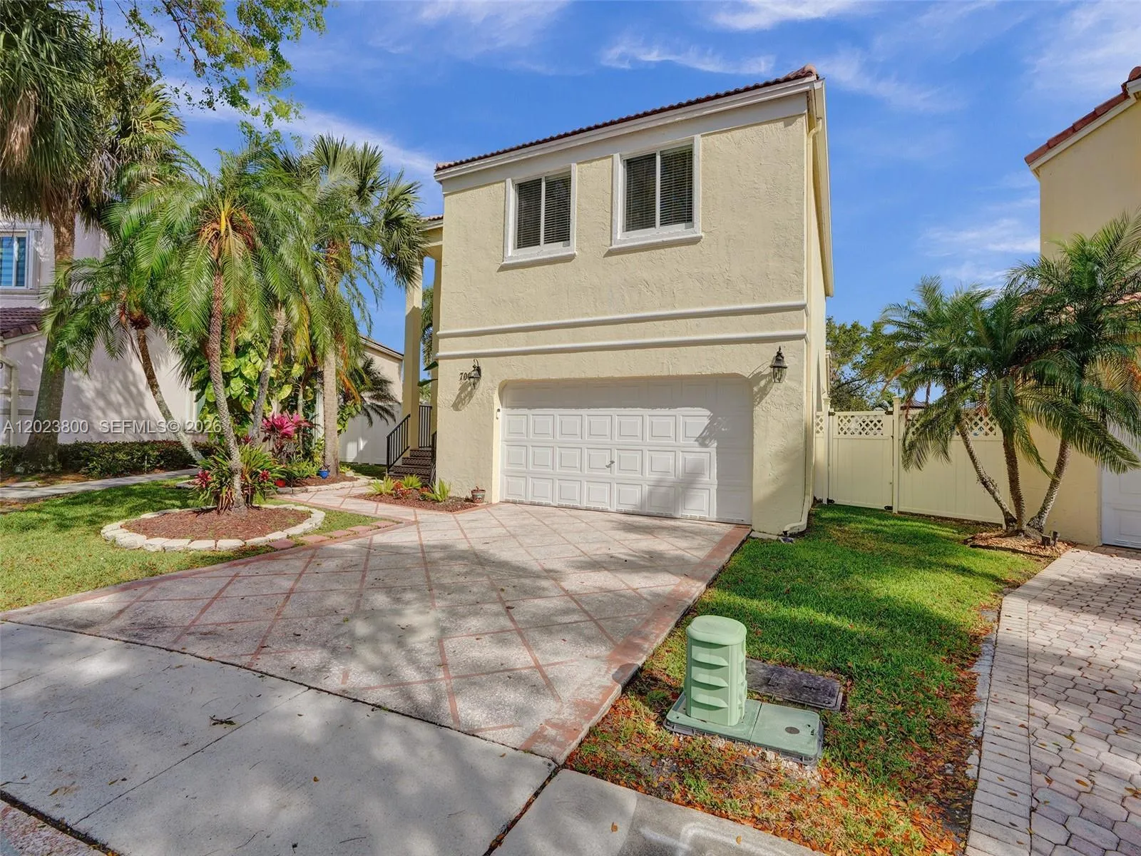 700 NW 158th Ln, Pembroke Pines FL 33028