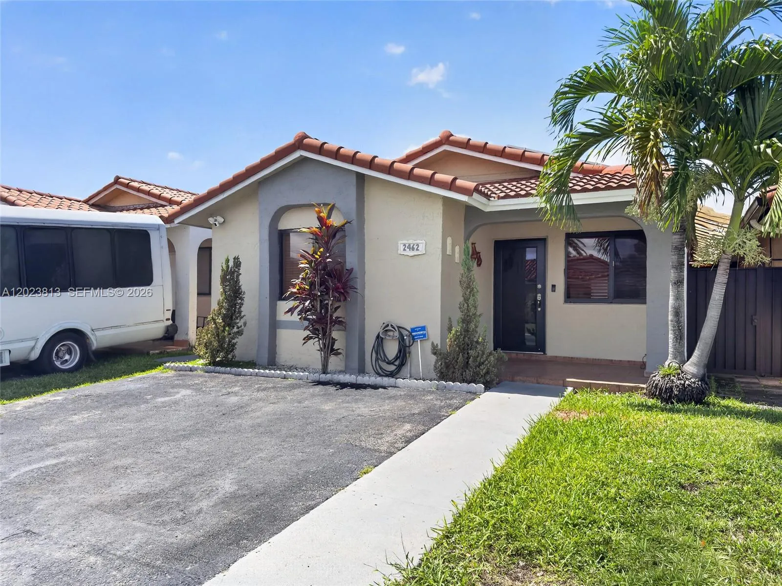 2462 W 65th St, Hialeah FL 33016