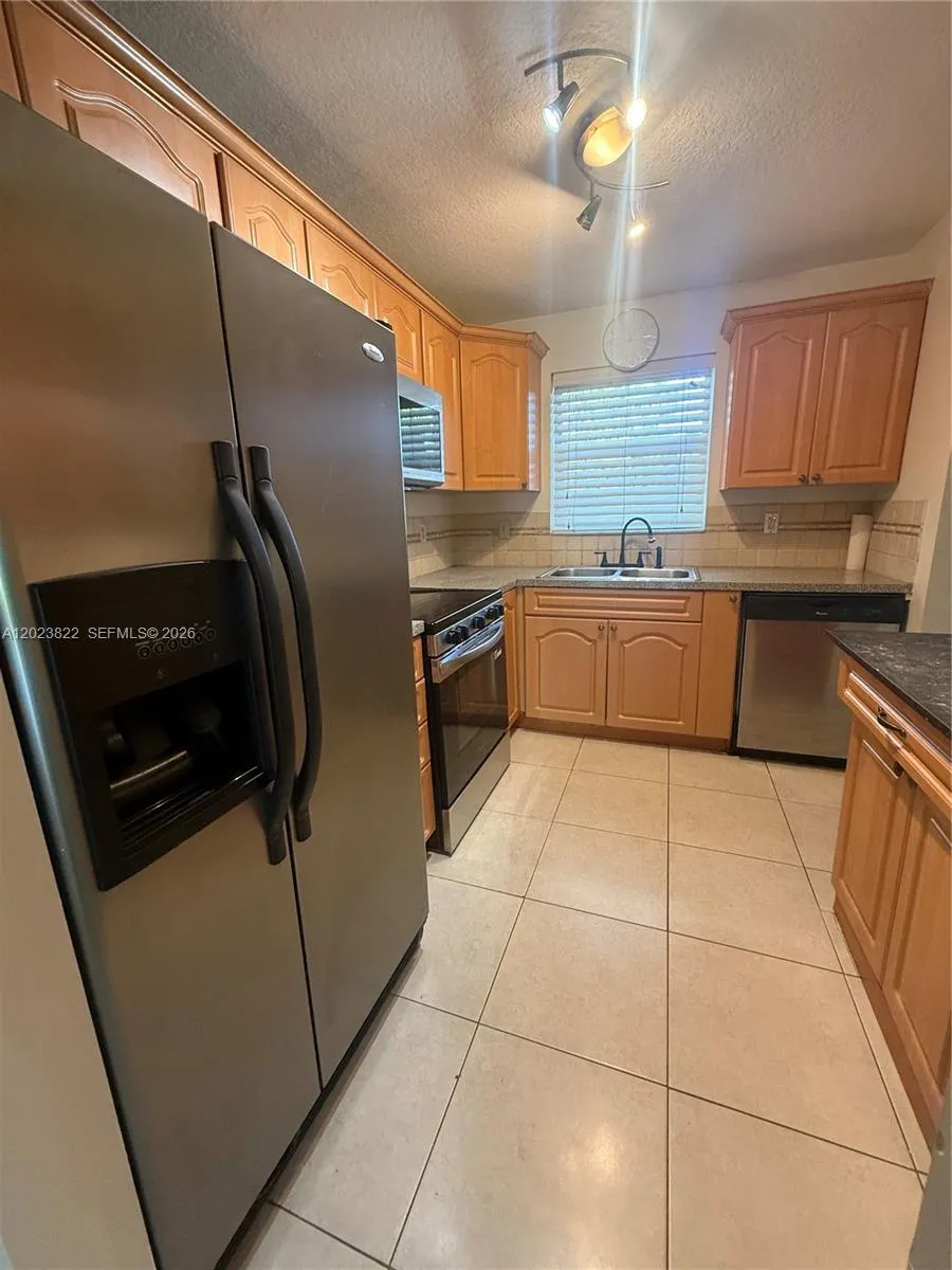 5080 SW 64th Ave # 104, Davie FL 33314