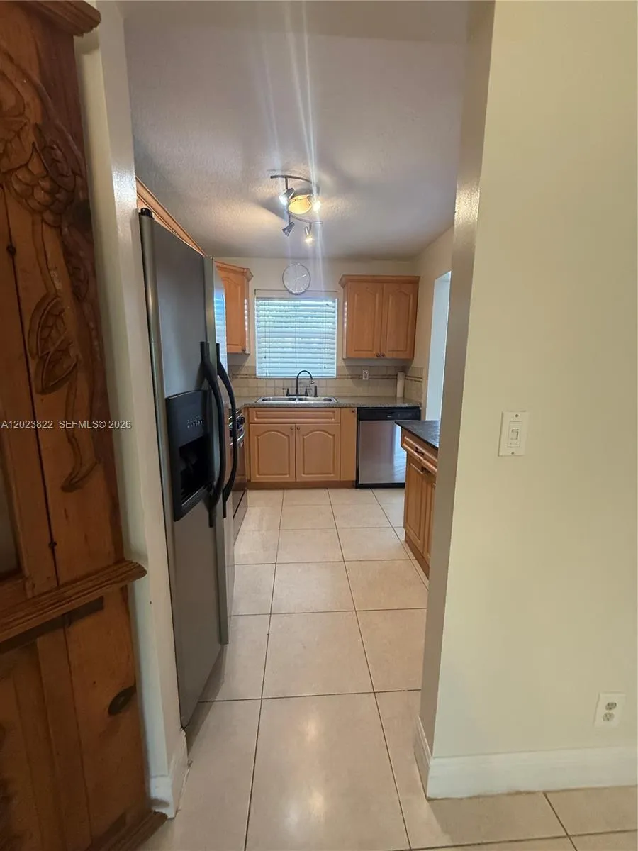 5080 SW 64th Ave # 104, Davie FL 33314