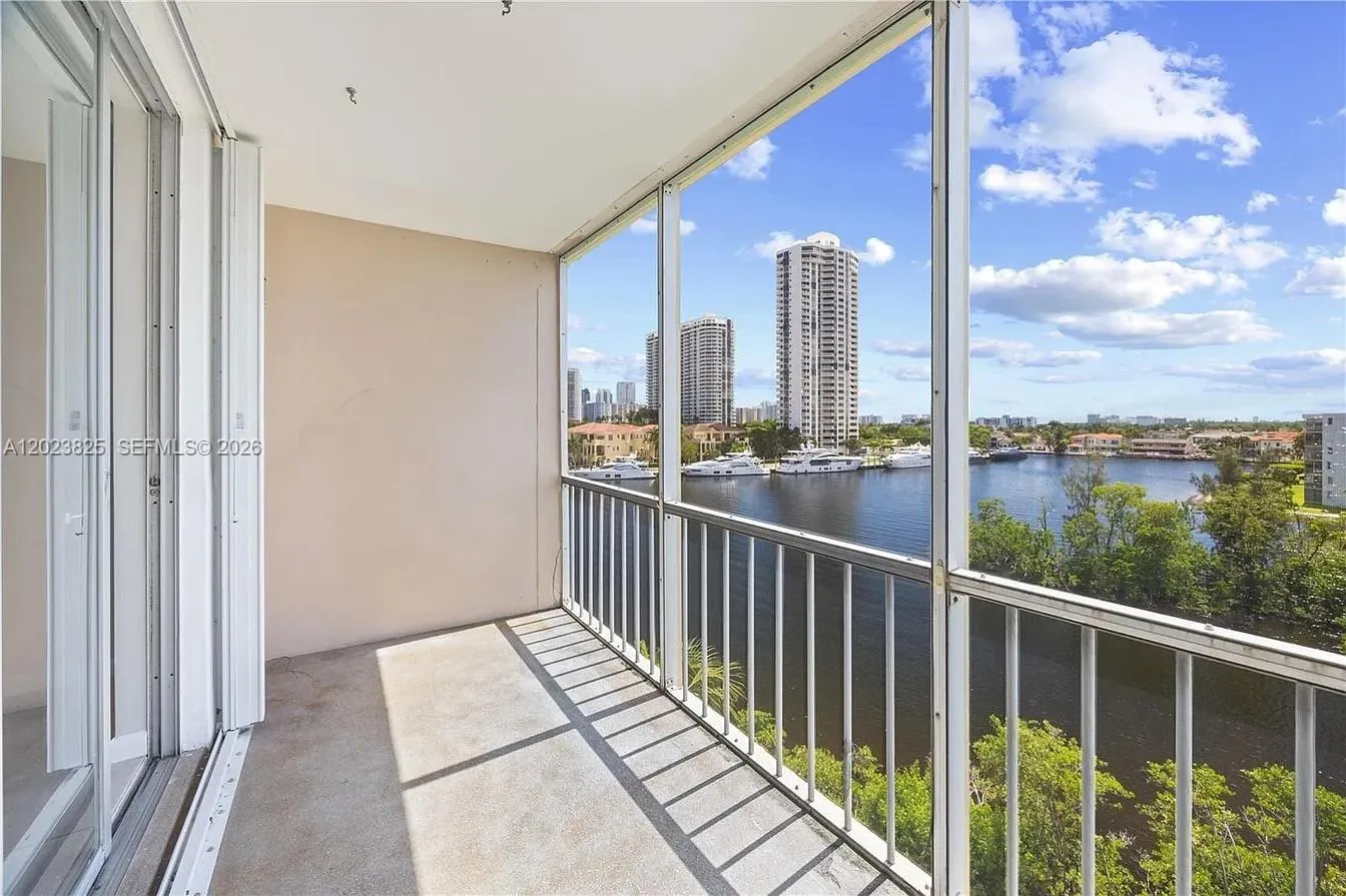 2980 Point East Dr # D310, Aventura FL 33160