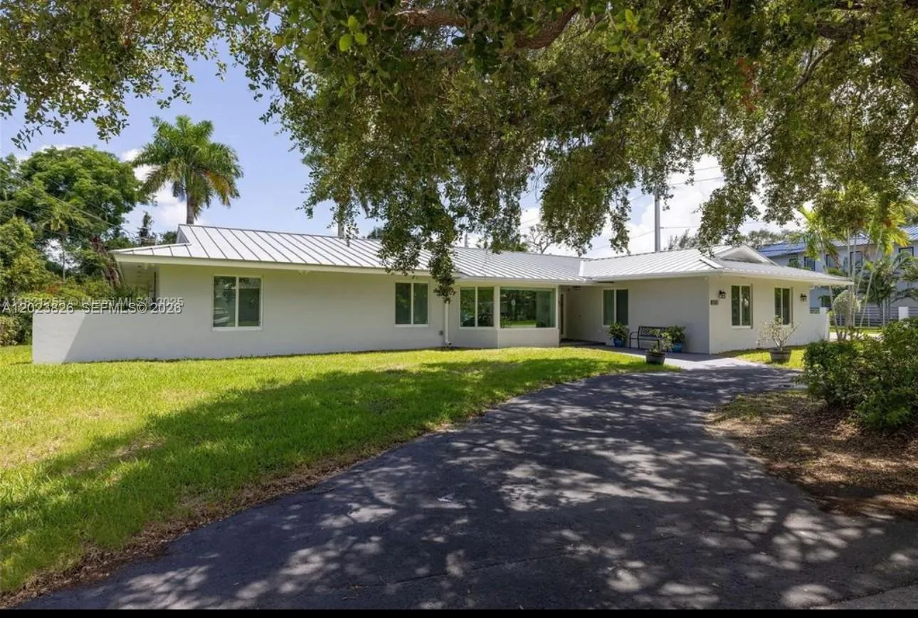 4 bedroom 3 bath for sale at 7980 SW 108th St, Miami FL 33156