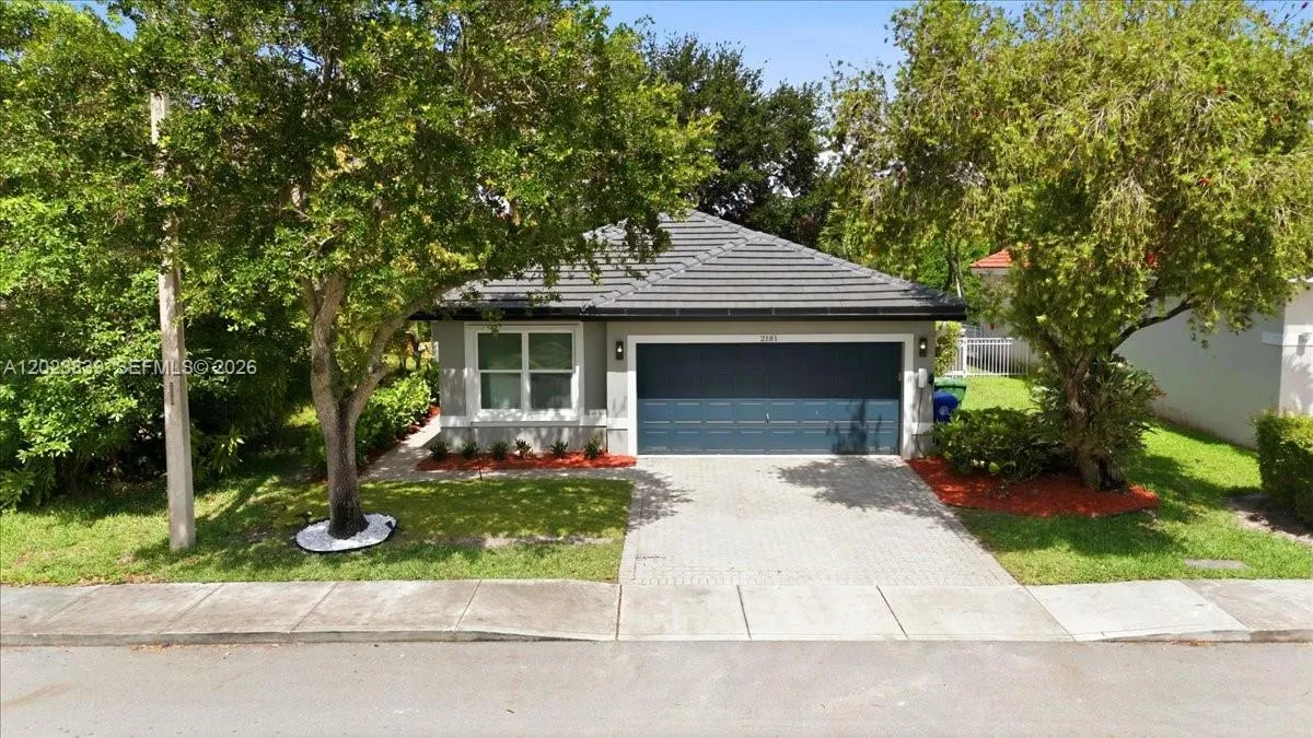 2181 NW 162nd Ter, Pembroke Pines FL 33028