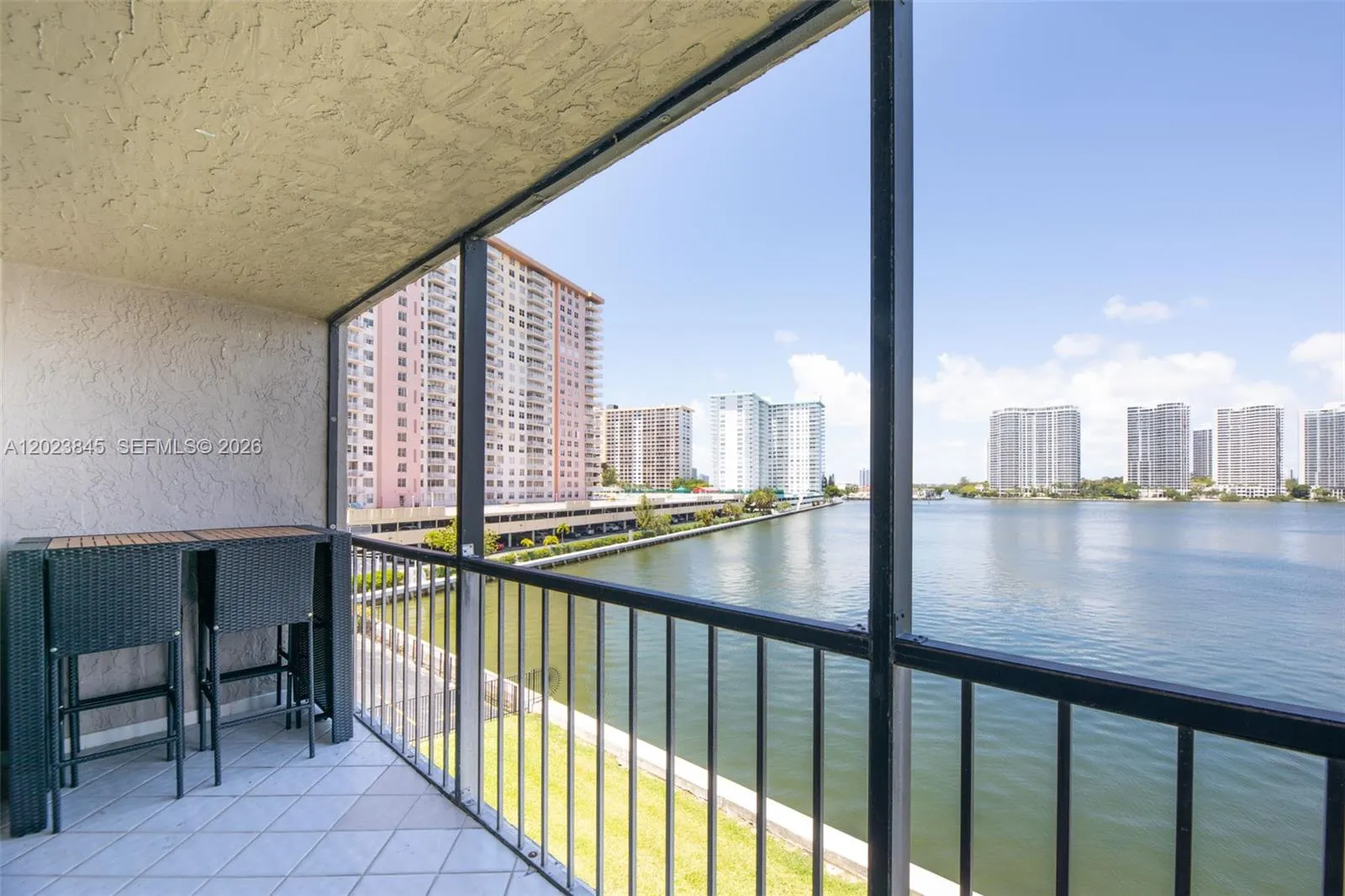 17500 N Bay Rd # S405, Sunny Isles Beach FL 33160