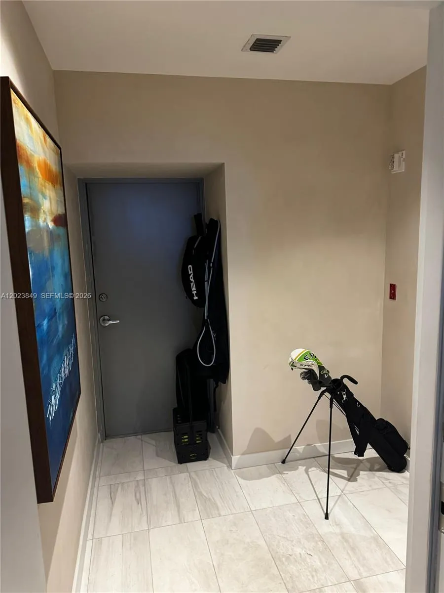 480 NE 31st St # 4102, Miami FL 33137