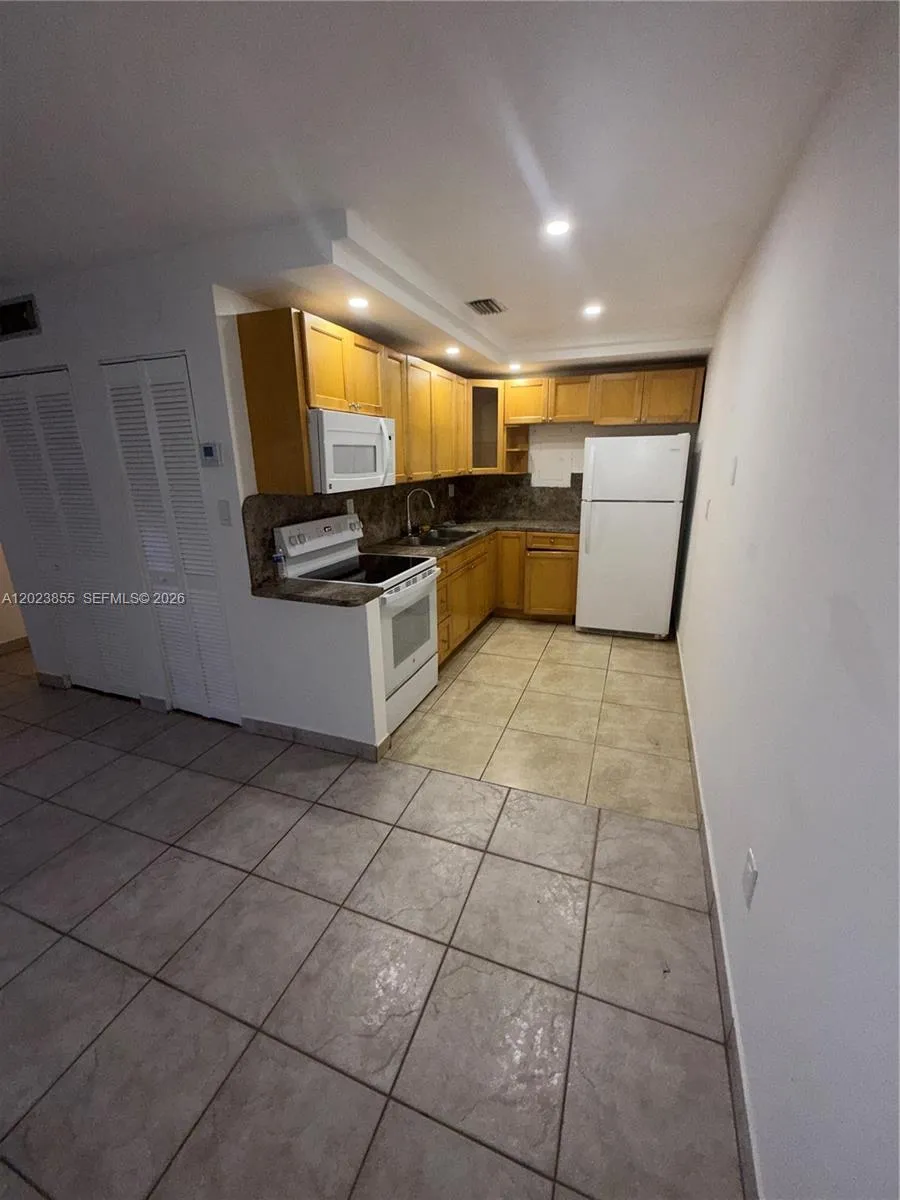 750 NW 43rd Ave # 515, Miami FL 33126