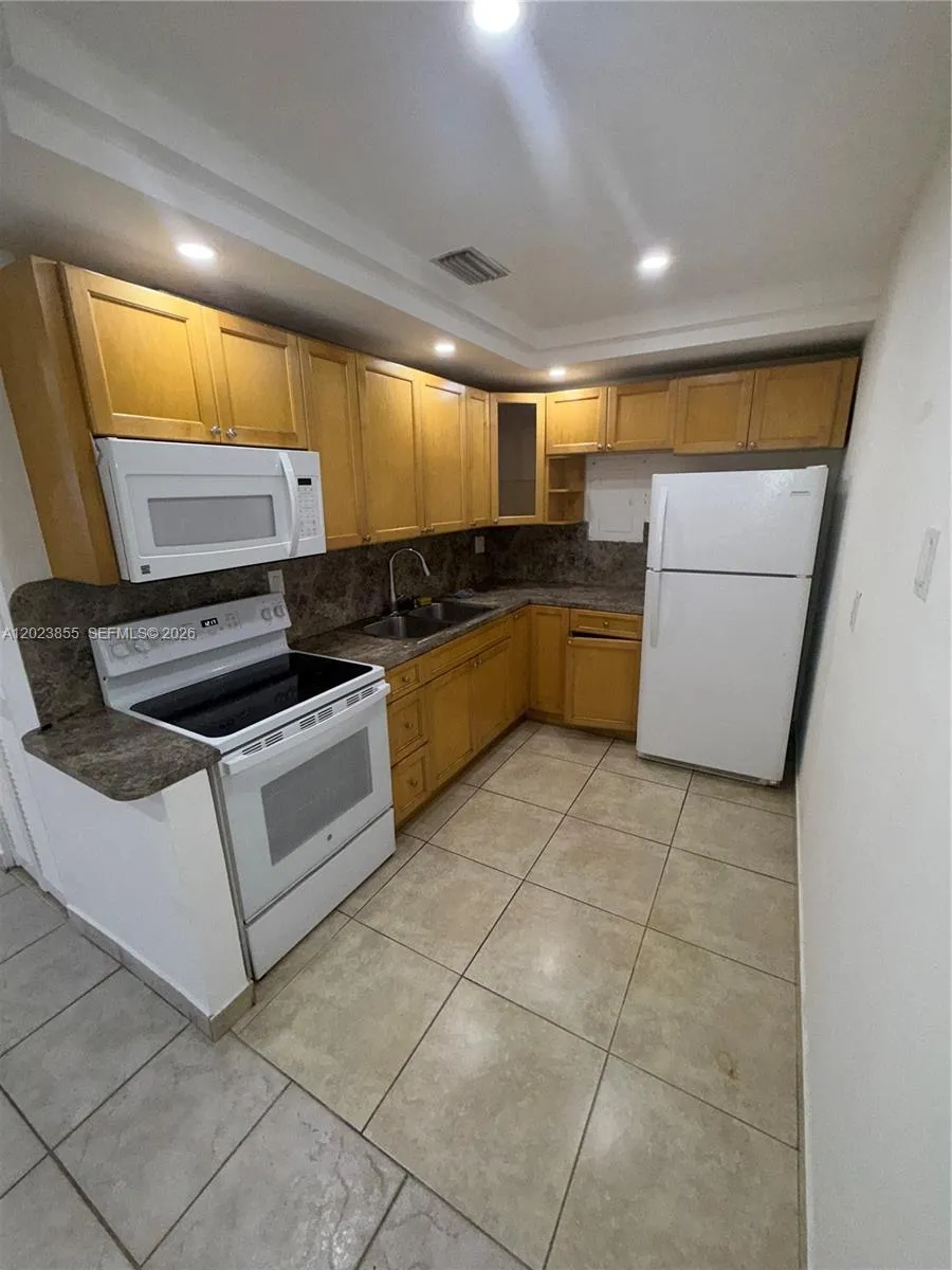 750 NW 43rd Ave # 515, Miami FL 33126
