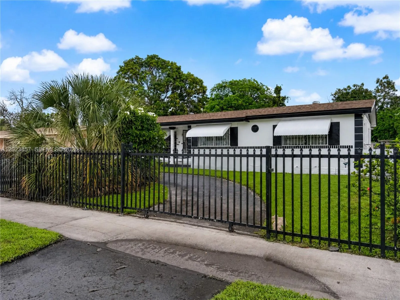 18805 NW 19th Ct, Miami Gardens FL 33056
