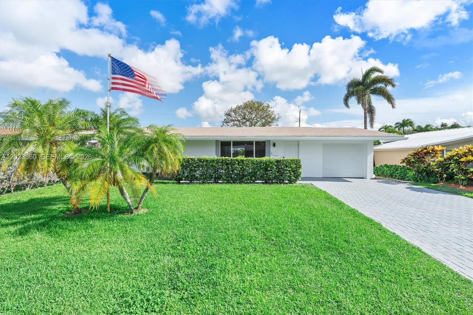 3 bedroom 2 bath for sale at 7860 NW 12th St, Pembroke Pines FL 33024