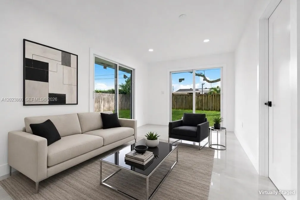 7860 NW 12th St, Pembroke Pines FL 33024