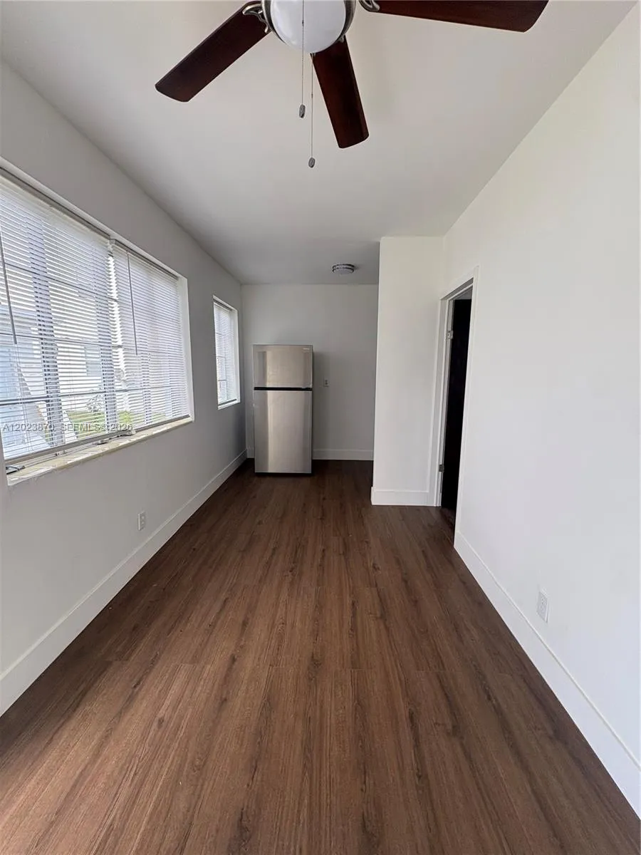 2052 SW 7th St # 4, Miami FL 33135