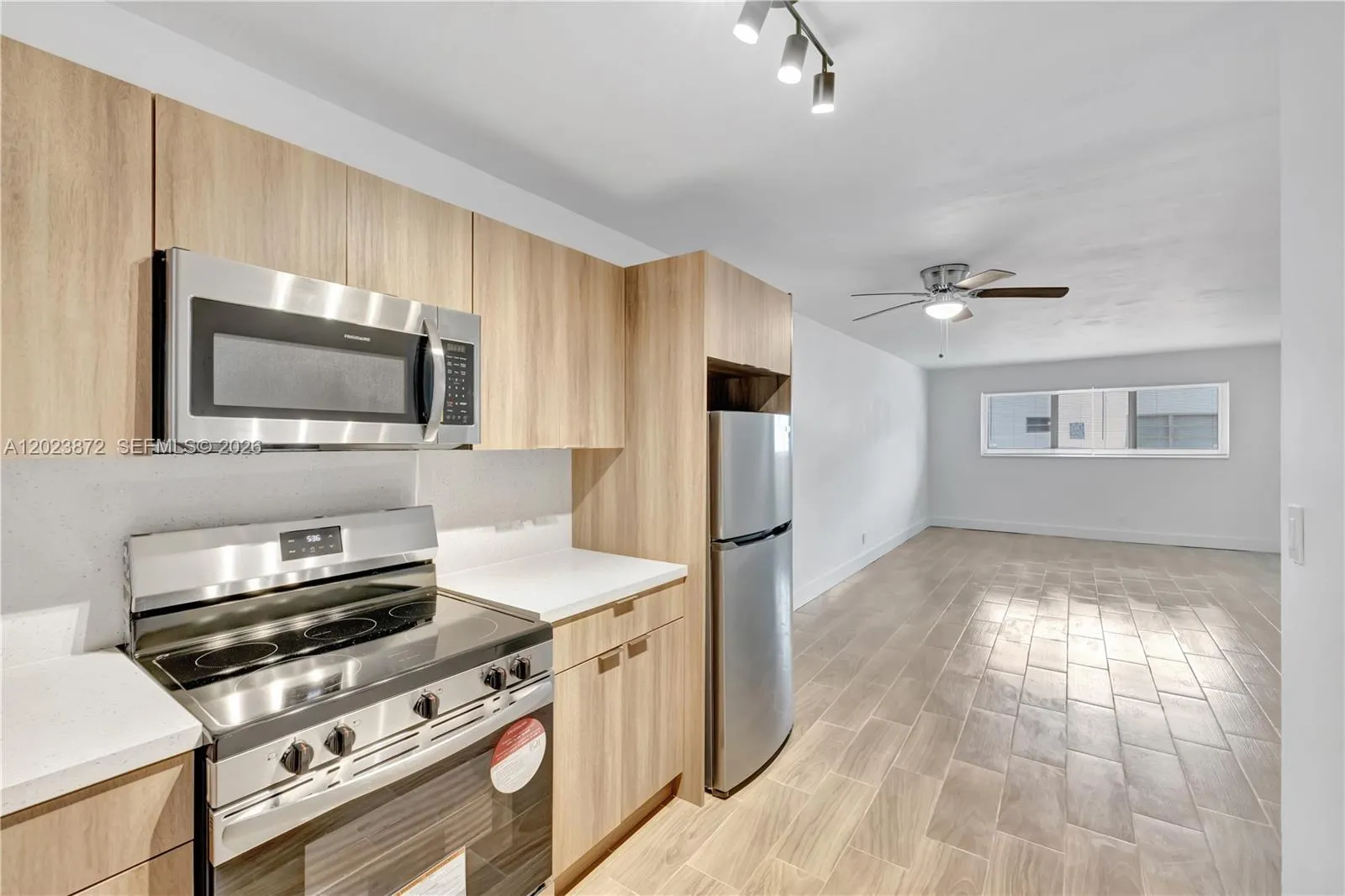 1939 Jefferson St # 103, Hollywood FL 33020