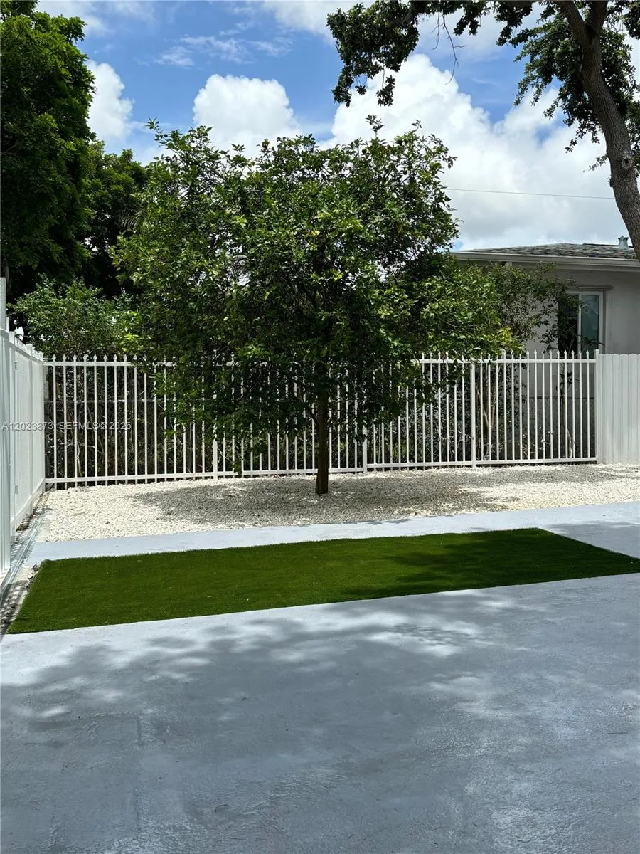 4727 NW 5th Ave # 4727, Miami FL 33127