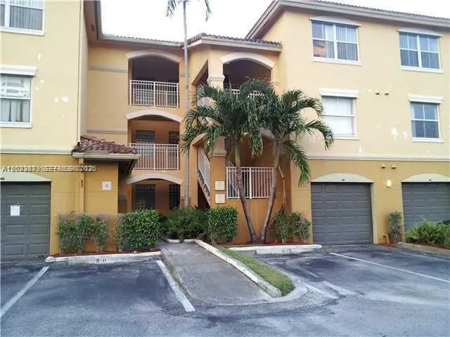 2 bedroom 2 bath for sale at 150 NW 96th Ave # 307, Pembroke Pines FL 33024