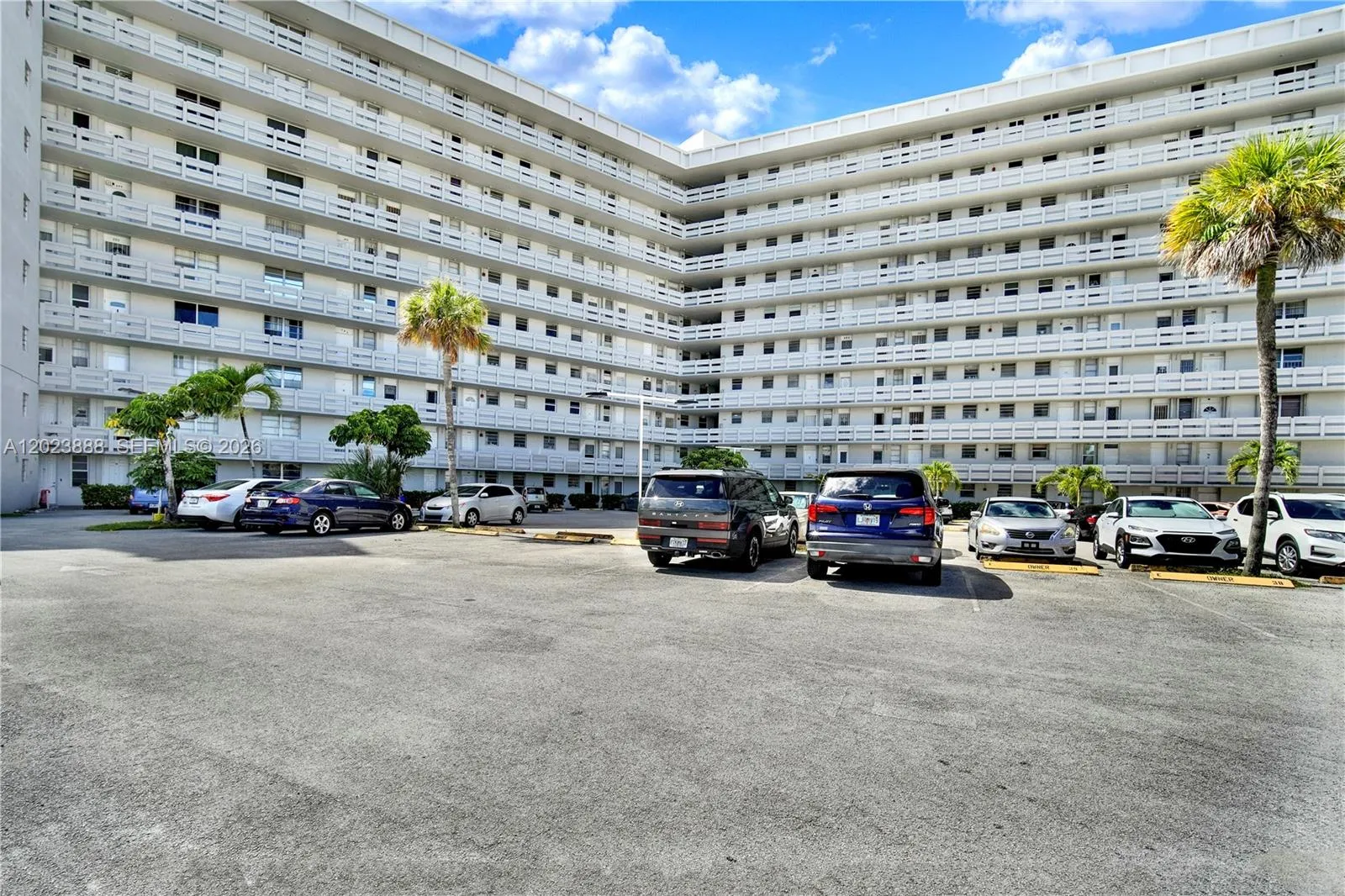 1401 NE Miami Gardens Dr # 889, Miami FL 33179