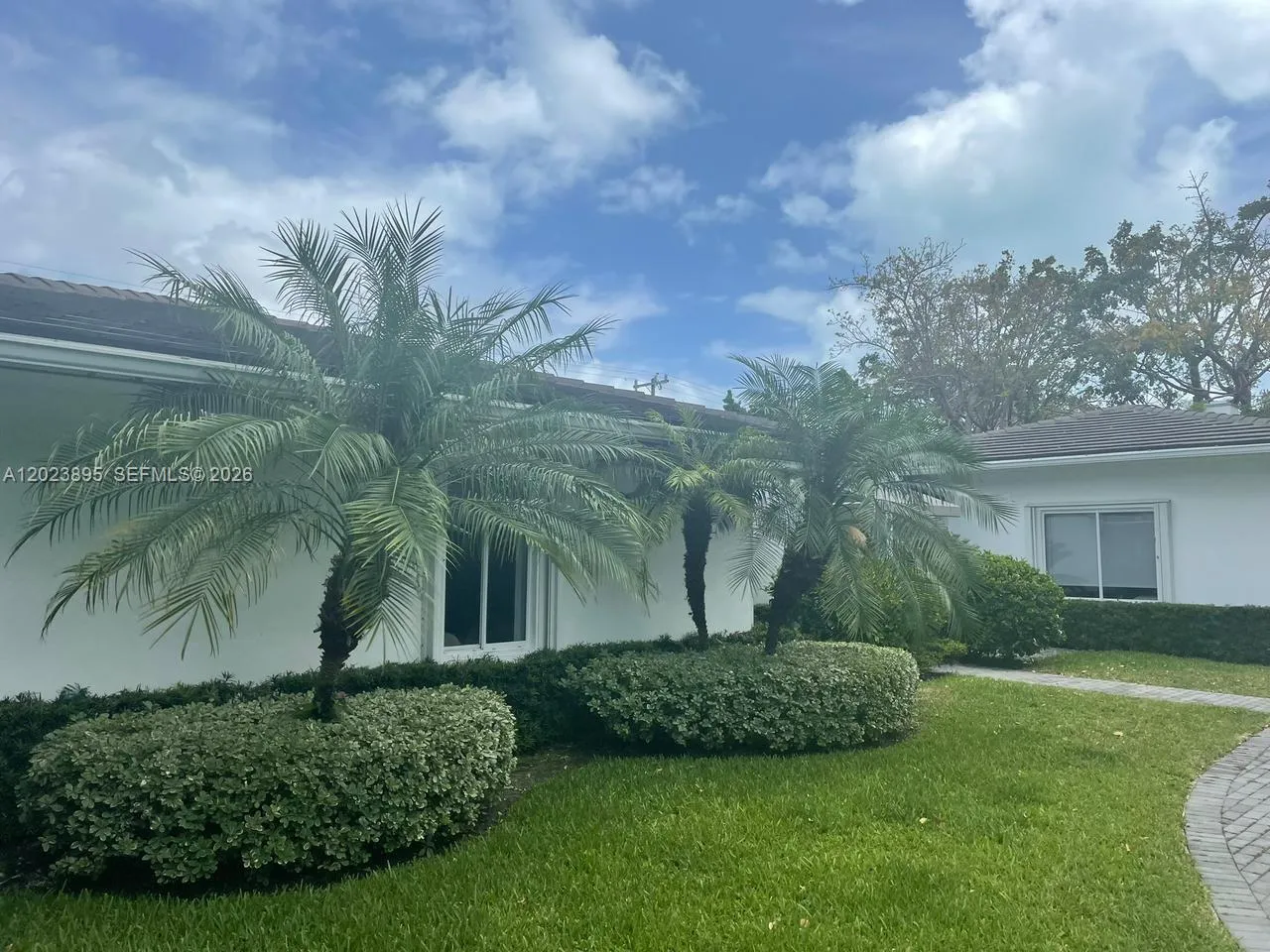 181 Island Dr, Key Biscayne FL 33149