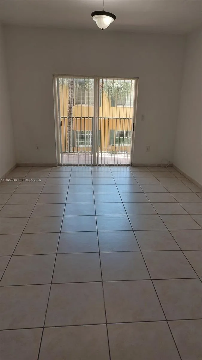 7290 NW 114th Ave # 7, Doral FL 33178