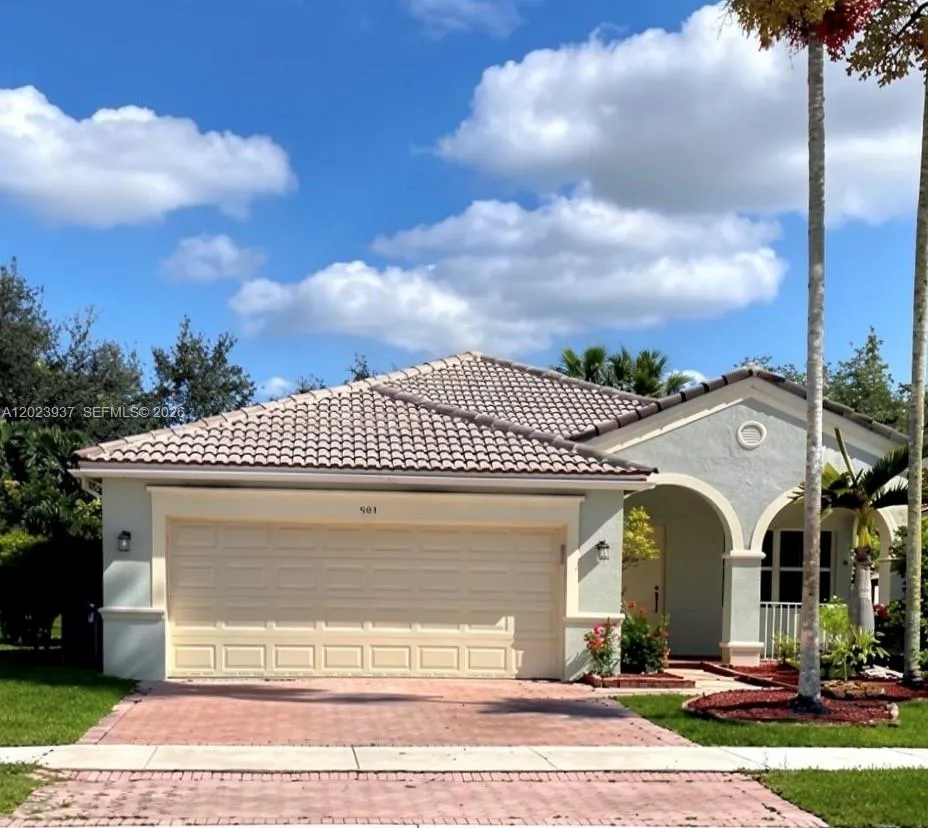 953 Tanglewood Cir # 953, Weston FL 33327