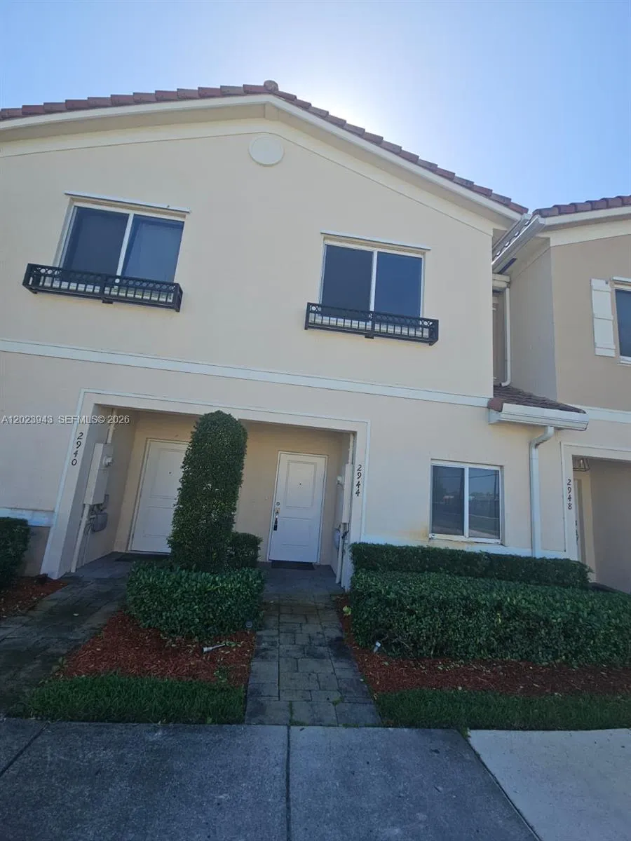 2944 NW 180th St # 2944, Miami Gardens FL 33056