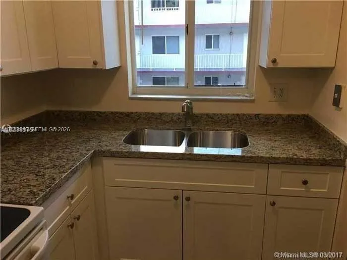 7910 Taft St # 214, Pembroke Pines FL 33024