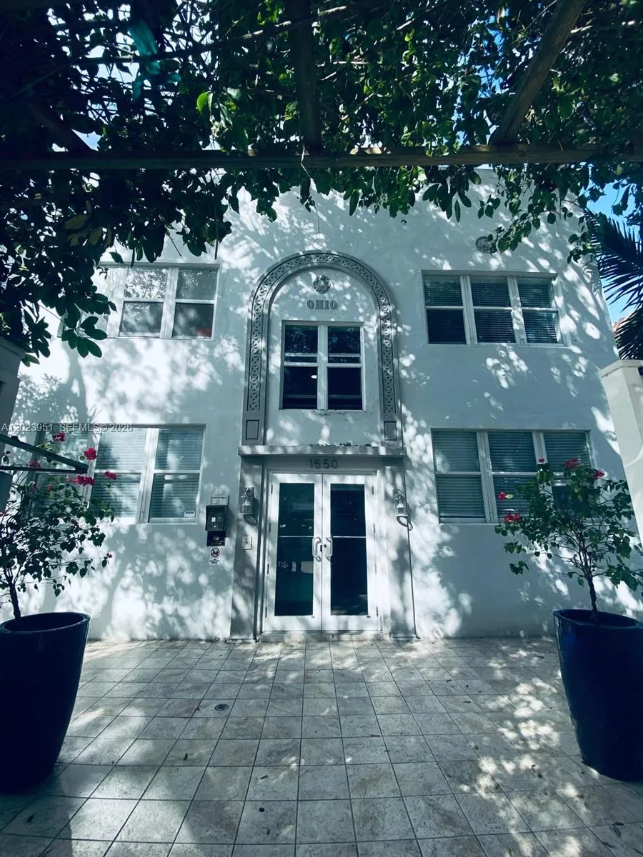 1 bedroom 1 bath for sale at 1550 Drexel Ave # 202, Miami Beach FL 33139