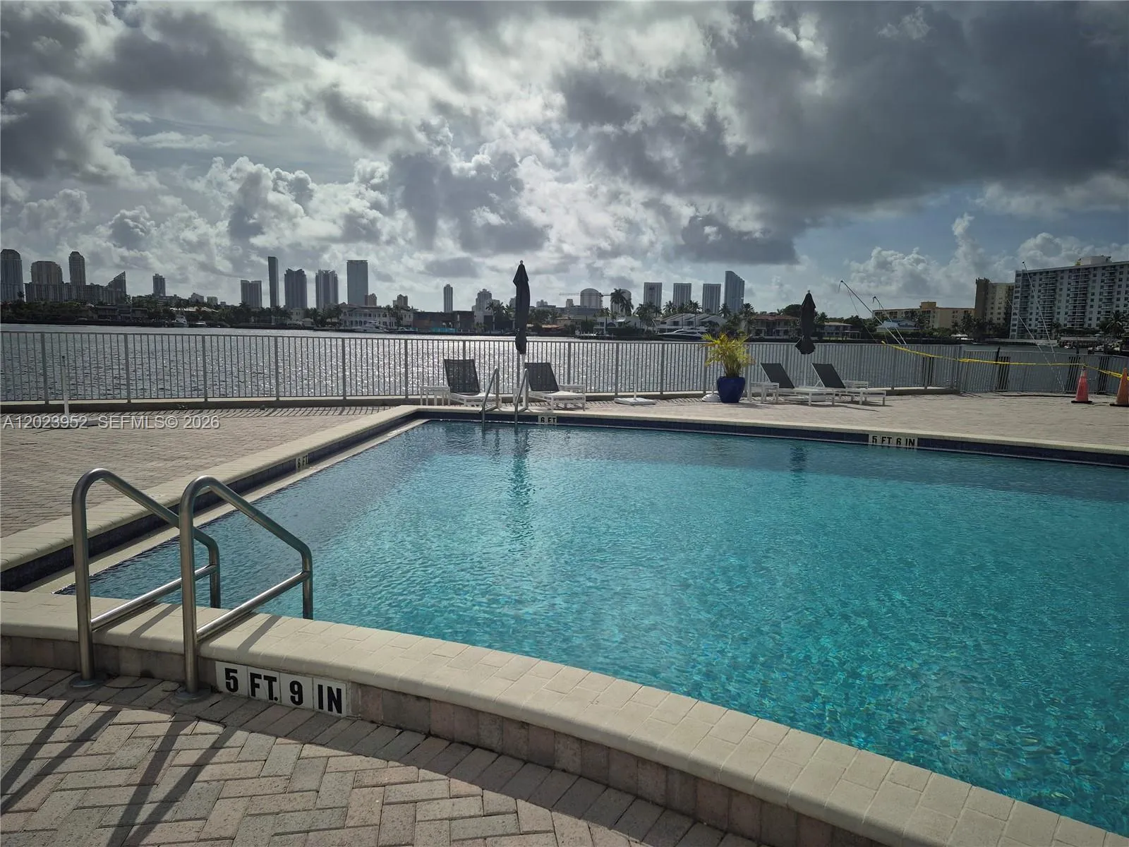 16565 NE 26th Ave # 2E, North Miami Beach FL 33160