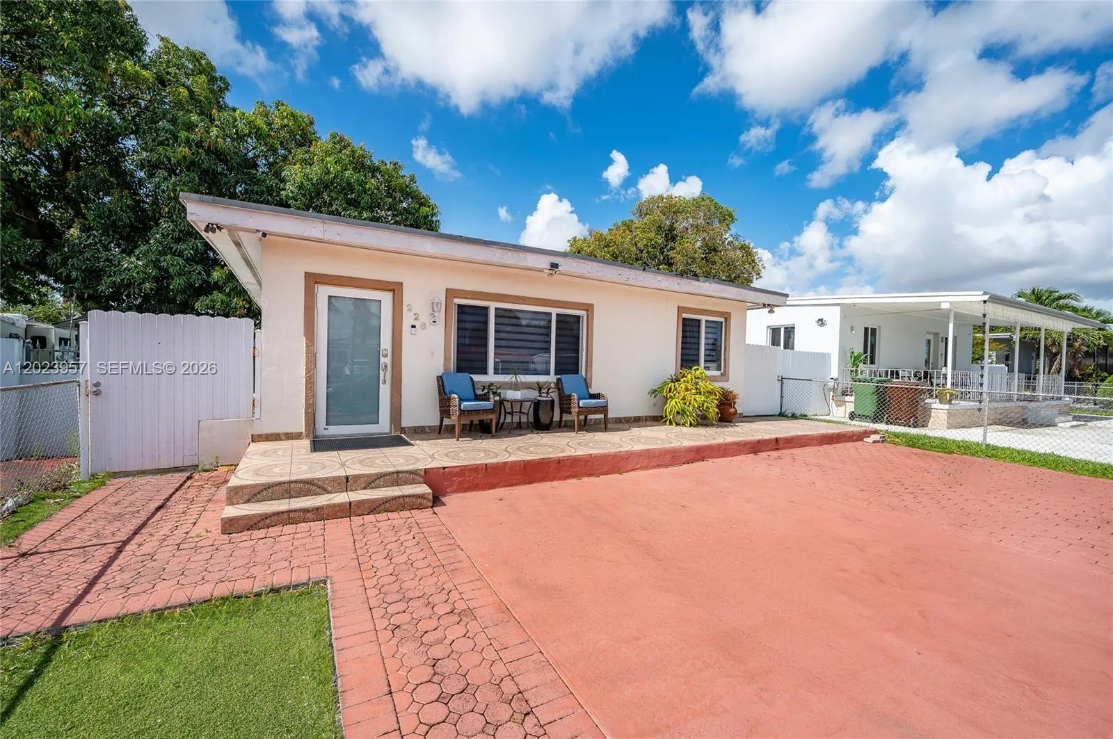 228 W 18th St, Hialeah FL 33010