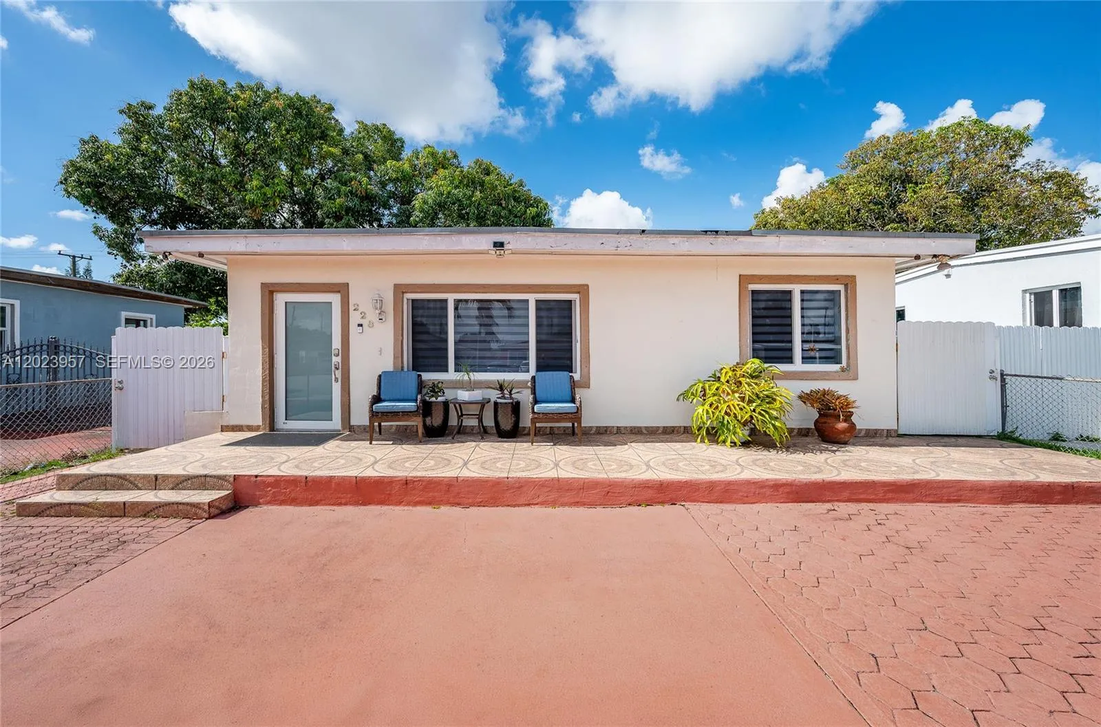 228 W 18th St, Hialeah FL 33010