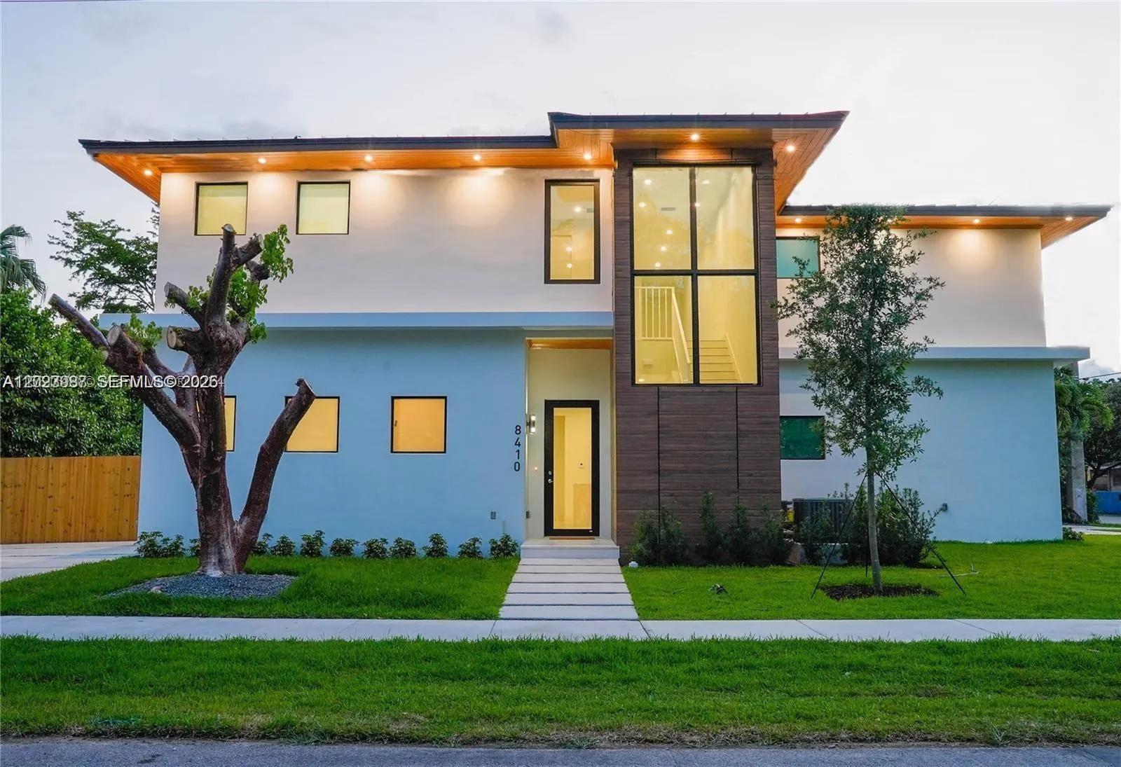8410 SW 65 AVE, South Miami FL 33143