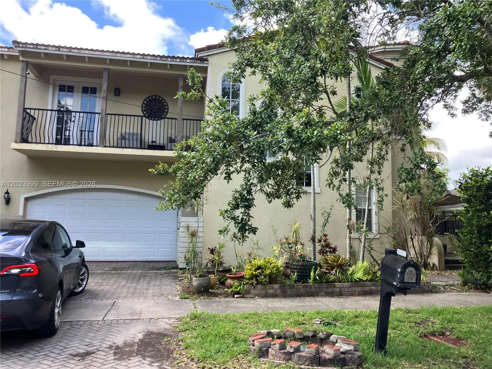 3 bedroom 2 bath for sale at 1806 SW 23rd St, Fort Lauderdale FL 33315