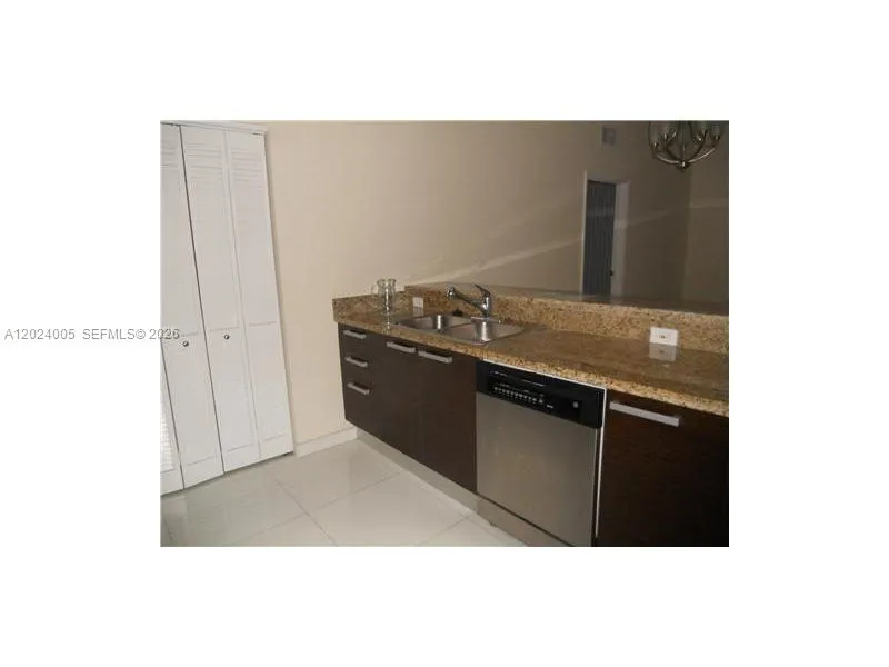 2525 SW 3 AV # 1006, Miami FL 33129