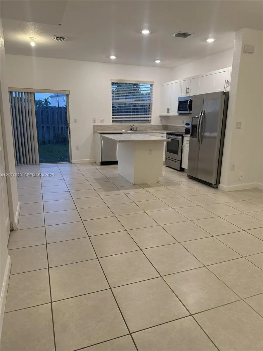 2731 SE 15th St # 2731, Homestead FL 33035