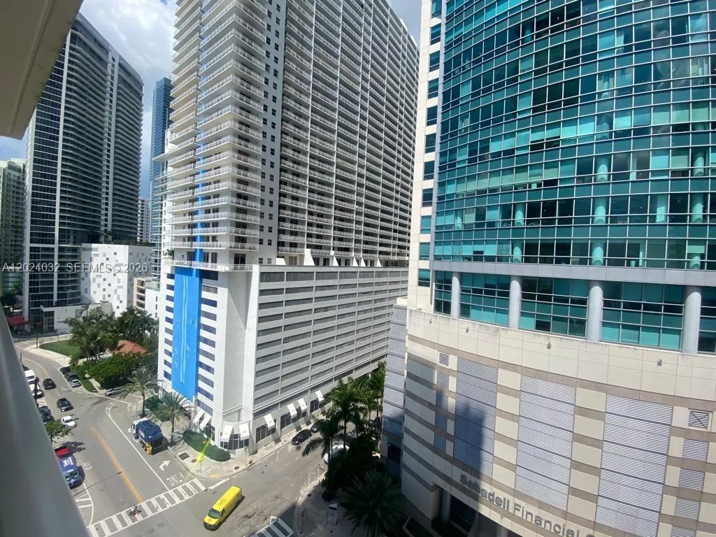 3 bedroom 2 bath for sale at 1155 Brickell Bay Dr # 1202, Miami FL 33131